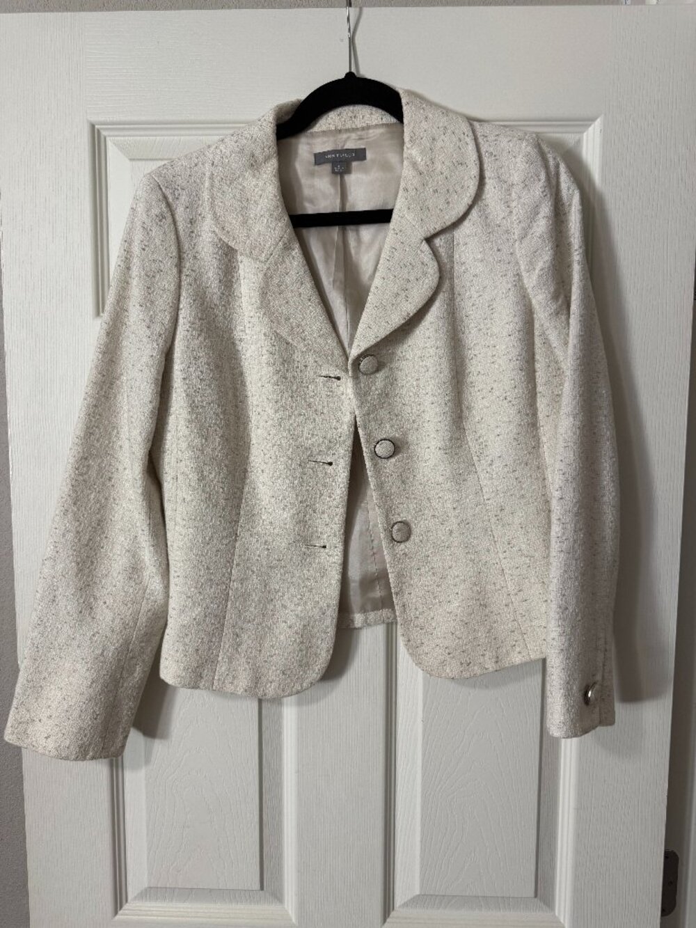 Women's Ann Taylor Cream Tweed Button Blazer Jacket Size 6